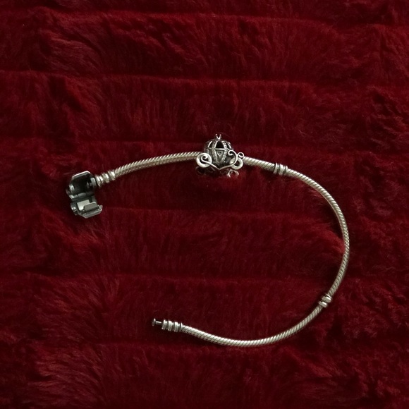 Pandora Bracelet with Cinderella Charm - Picture 1 of 2